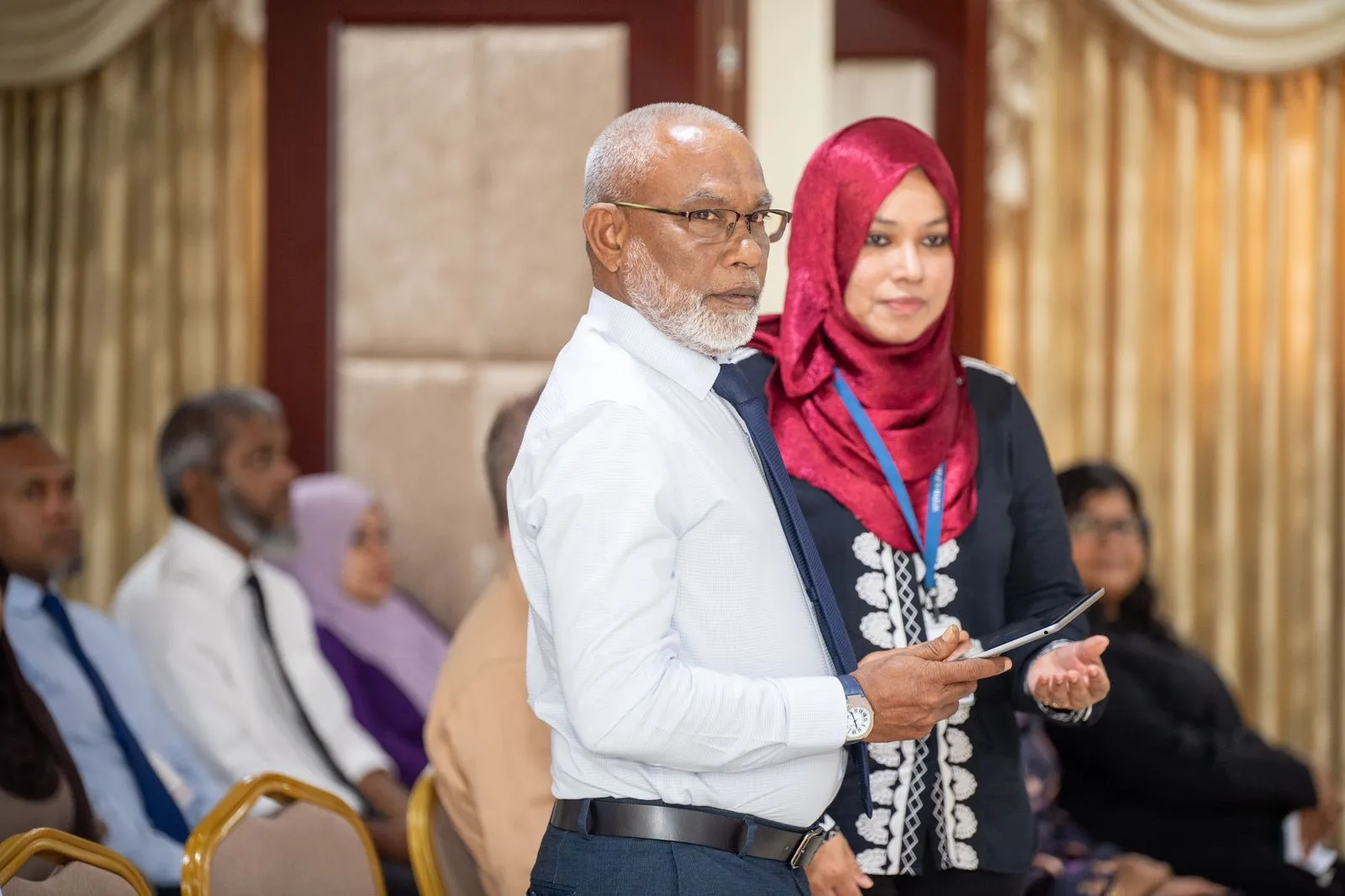 އިލެކްޓްރޯނިކް ޕެޓިޝަން ޕޯޓަލް އިފްތިތާހު ކުރުން