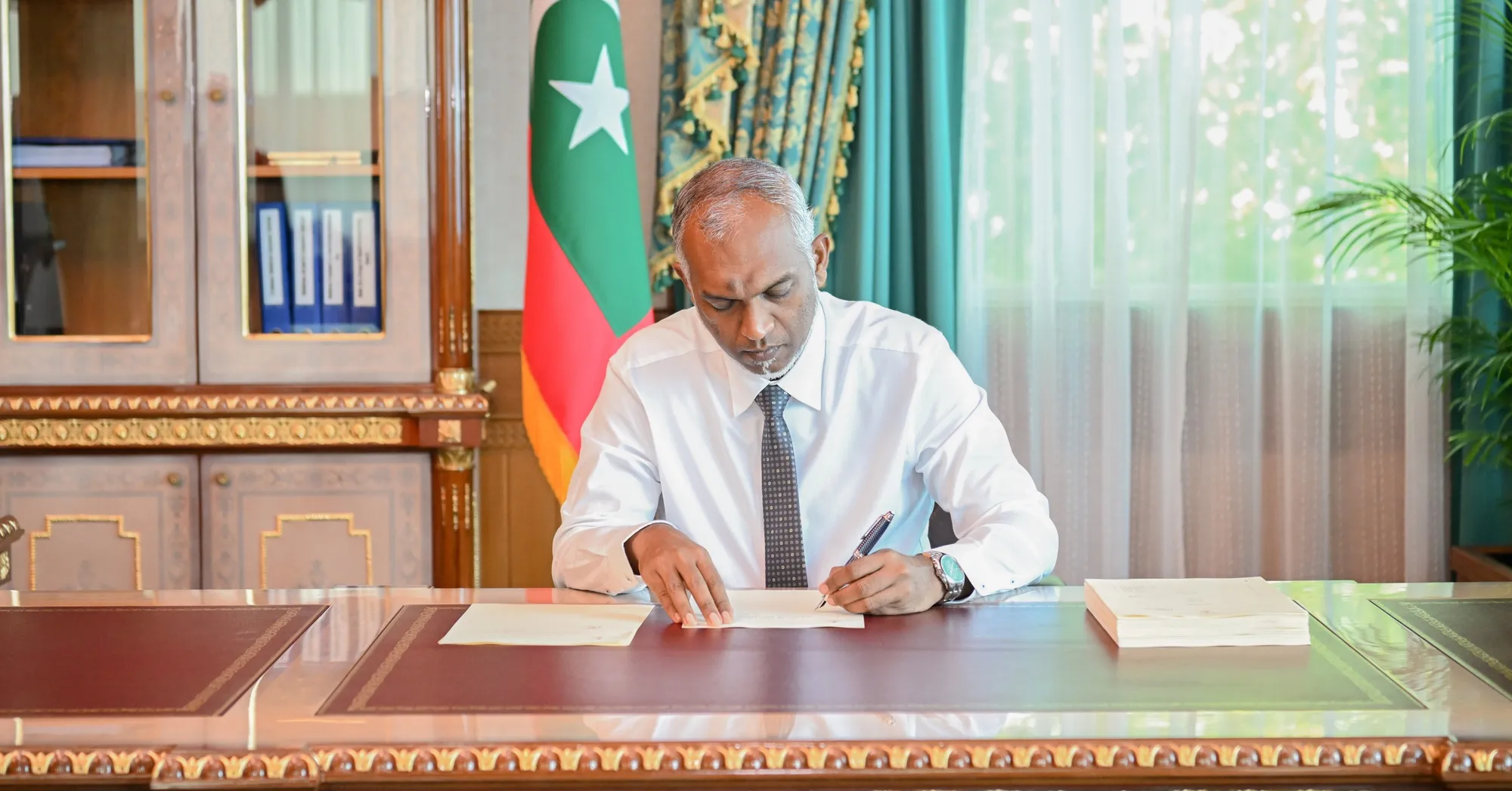 ރައީސުލްޖުމްހޫރިއްޔާ ޑރ. މުޙައްމަދު މުޢިއްޒު - ފޮޓޯ: ރައީސް އޮފީސް