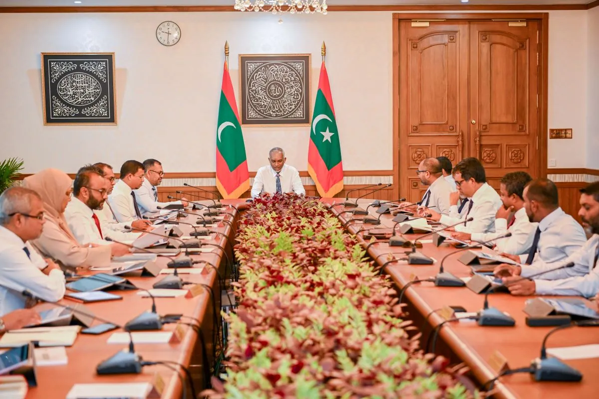 President Dr. Muizzu at a cabinet meeting (Photo/President's Office)