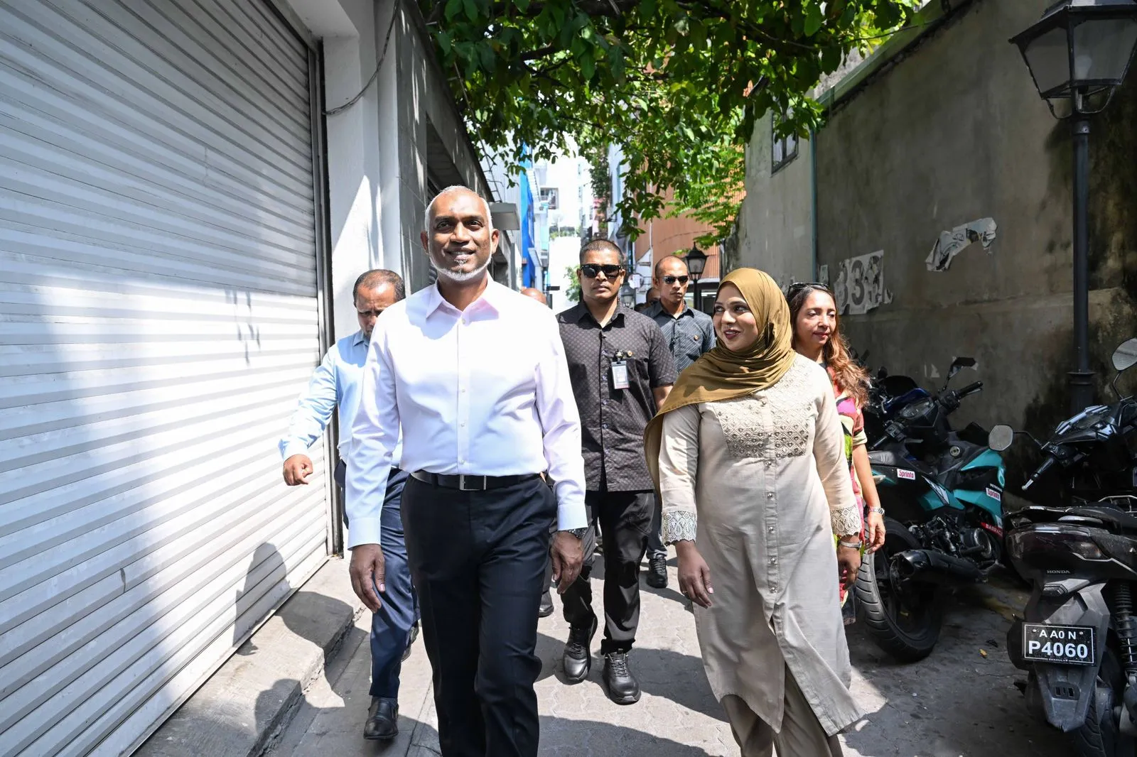 ލޯކަލް ކައުންސިލް އިންތިޚާބުގެ ޑޯޓުޑޯ ކެންޕޭނުގައި ރައީސް ބައިވެރިވެވަޑައިގެންފި