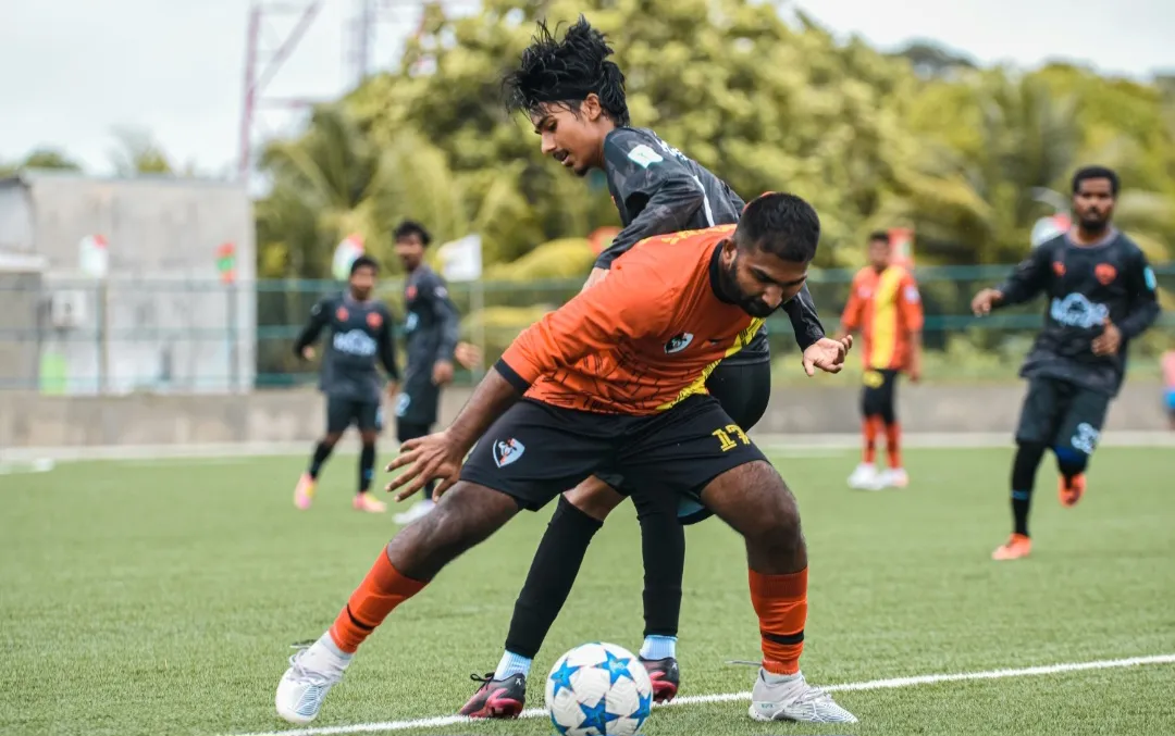 ކޮން އާއި ވައިޕާސް ވާދަކުރި މެޗުގެ ތެރެއިން... ފޮޓޯ: އެމްޖީ ސްޕޯޓްސް ކުލަބު / މަލީހް ރަޝީދު