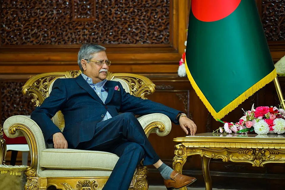 ބަންގުލަދޭޝްގެ ރައީސް ޝަހާބުއްދީން ޞިއްޙީ ސަބަބުތަކާ ހެދި މަޤާމުން އިސްތިއުފާ ދެއްވައިފި