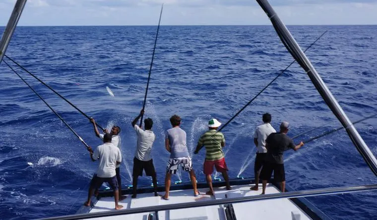 ކެޔޮޅުންގެ އެވޯޑަށް ކުރިމަތިލުމުގެ ފުރުސަތު ހުޅުވާލައިފި!