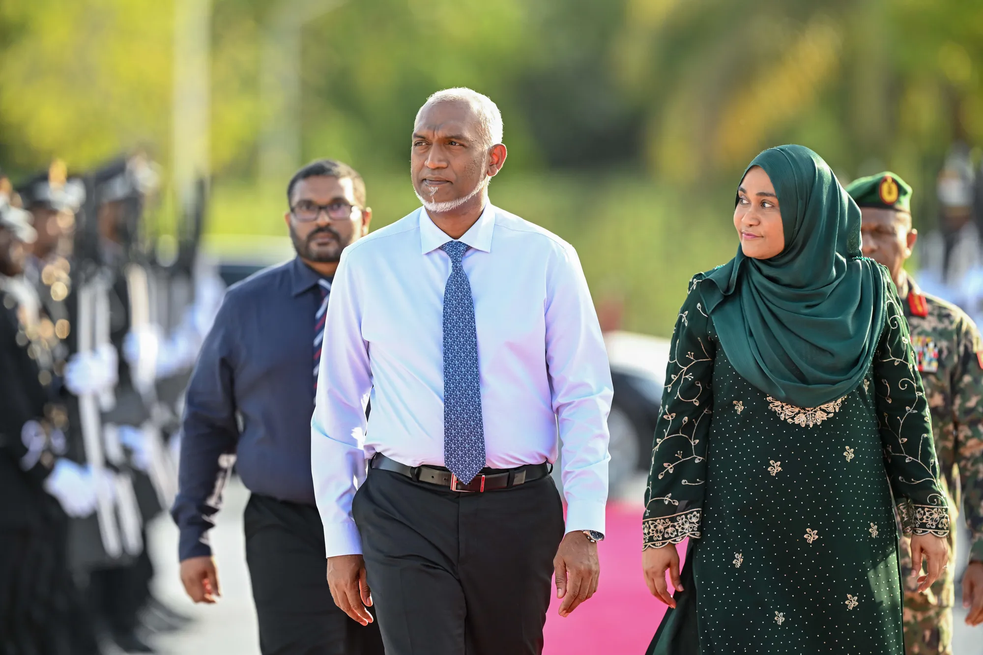 ރައީސް ޑރ. މުއިއްޒު އަދި ފަސްޓް ލޭޑީ ސާޖިދާ މުހައްމަދު 

-- ފޮޓޯ : ރައީސް އޮފީސް 