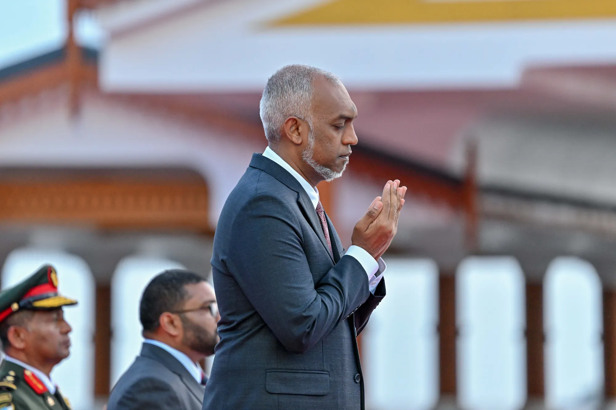 ޖުމްހޫރީ ދުވަސް: ރައީސްގެ ދުވަސް ފެއްޓެވީ ދިވެހީންގެ ރާއްޖެ ދިވެހީންނަށް ހޯއްދަވައިދެއްވާނެކަމުގެ ވަޢުދު އާކުރައްވަމުން