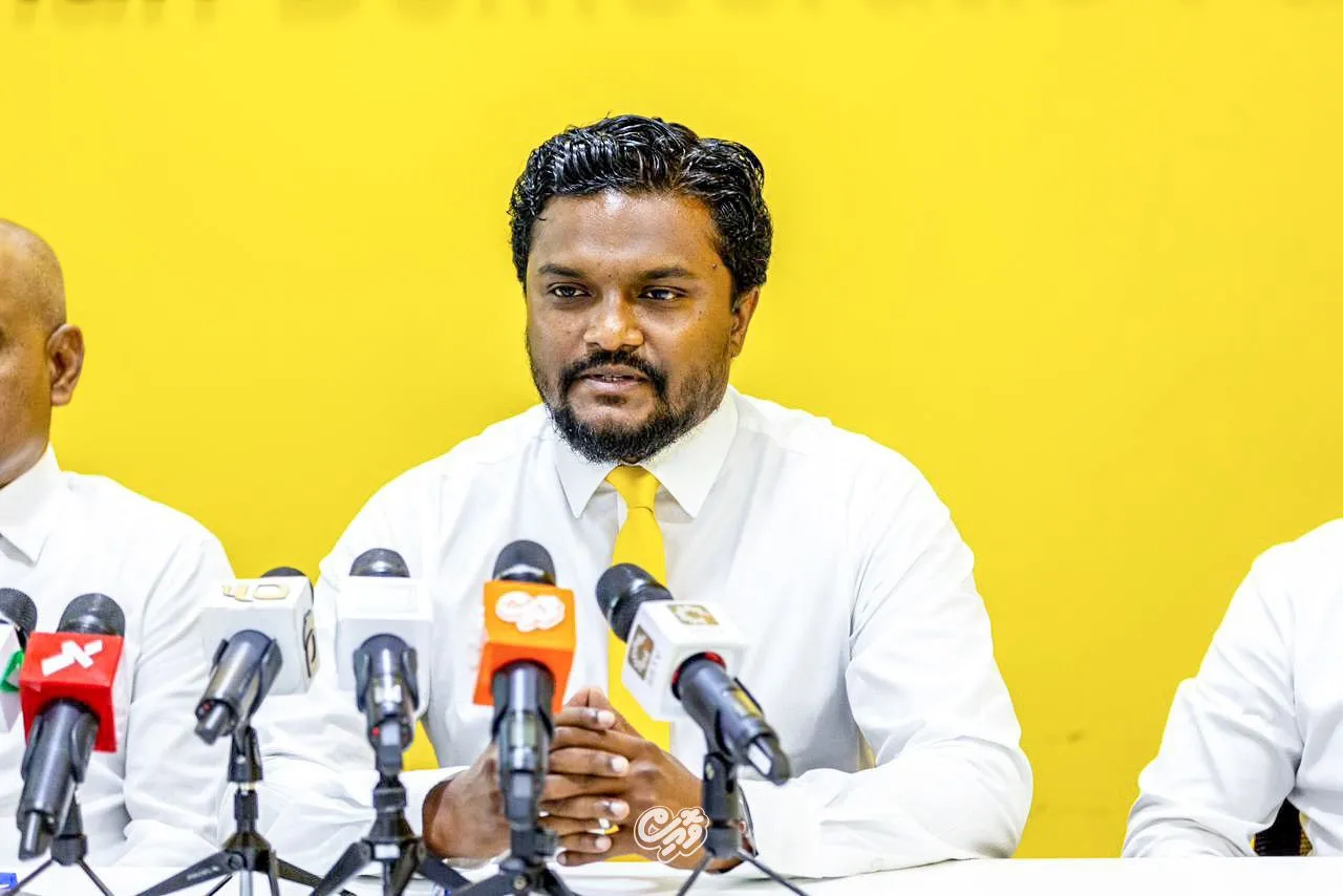 އެމްޑީޕީގެ ތަރުޖަމާނު އަނަސް އަބްދުއްސައްތާރު-- ފޮޓޯ/ ވޮއިސް