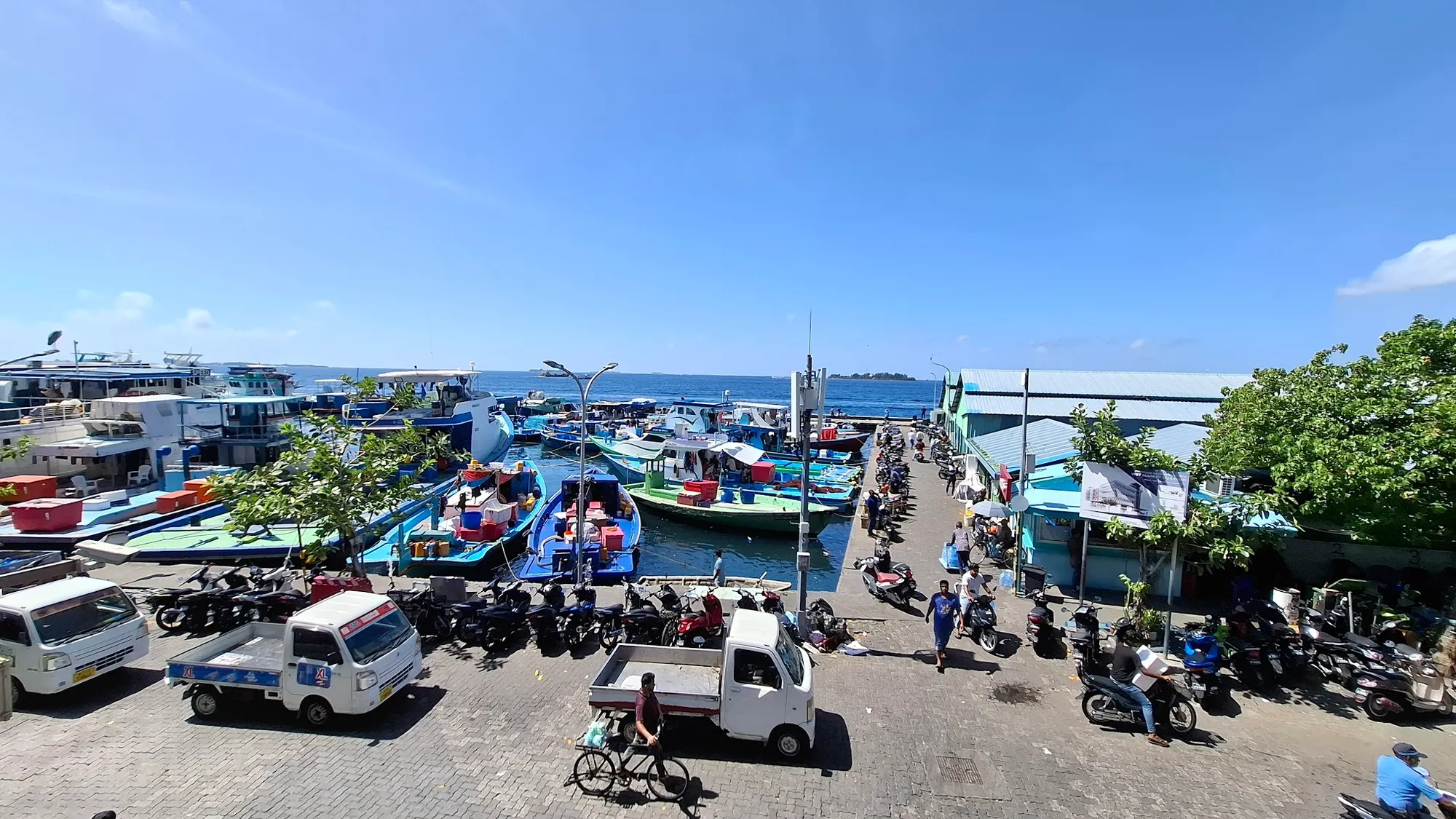 މަސްމާރުކޭޓް ސަރަހައްދު... ފޮޓޯ: ވޮއިސް