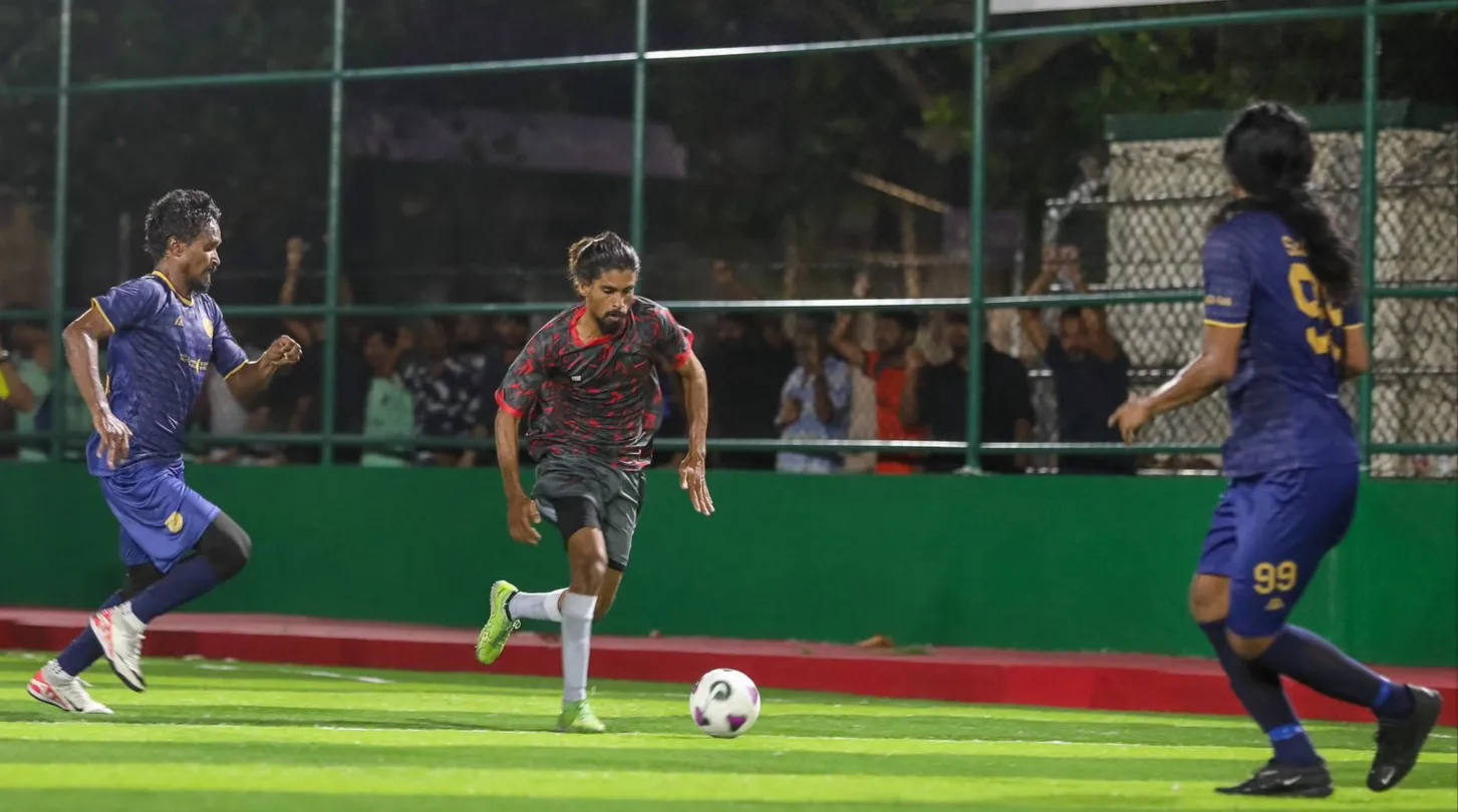 ވައިޑީ ސްޕޯޓްސް ކުލަބާއި އެލްކިއު ލުއްޗާޒް ވާދަކުރި މެޗުގެ ތެރެއިިން