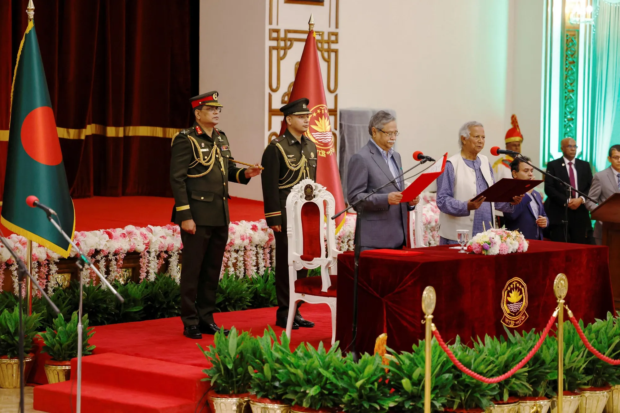 ބަންގްލަދޭޝް ވަގުތީ ސަރުކާރުގެ ލީޑަރު ހުވާ ކުރެއްވުމުގެ ރަސްމިއްޔާތުން -