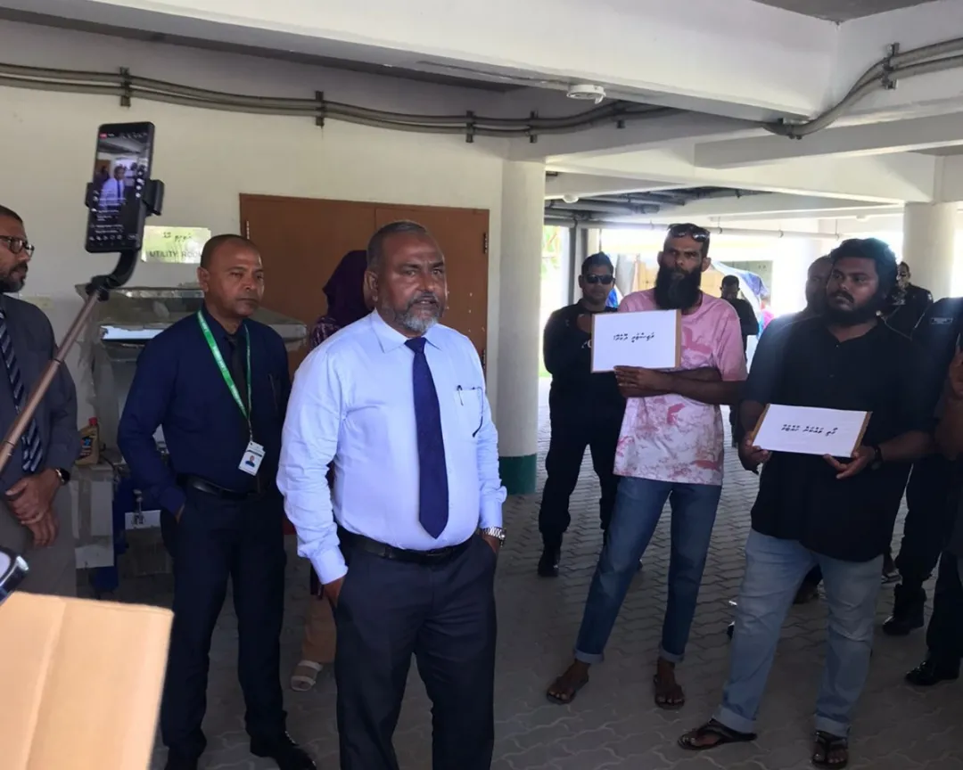ގޯތި ދިނުން ލަސްވާތީ ގަމު ކައުންސިލް ދޮށުގައި ރައްޔިތުން މުޒާހަރާ ކޮށްފި!
