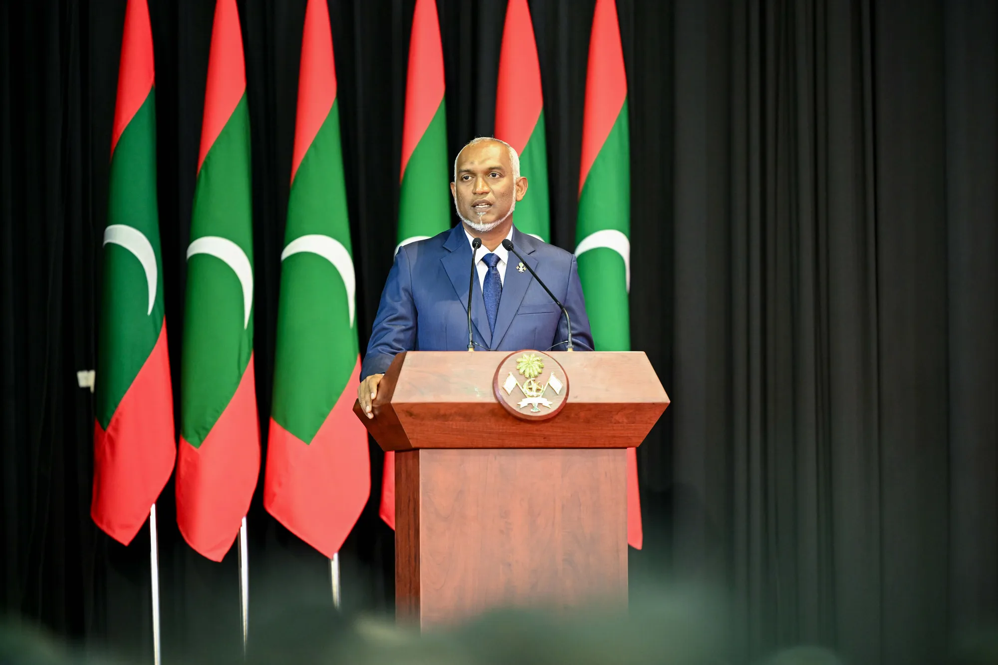 ރައީސުލްޖުމްހޫރިއްޔާ ޑރ. މުޙައްމަދު މުޢިއްޒު