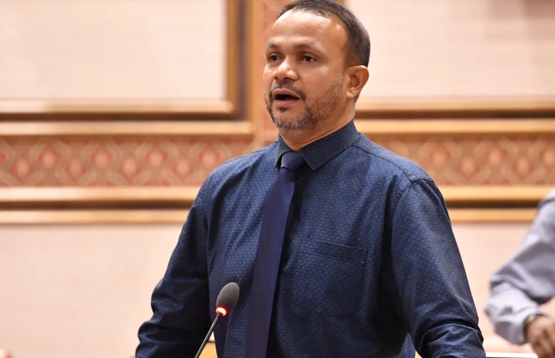 ކަނޑު ވިއްކާލީ މި ސަރުކާރުން، ޕޯޗިގީޒުން ވެސް އެކަމެއް ނުކުރޭ: އަލީ ހުސެއިން