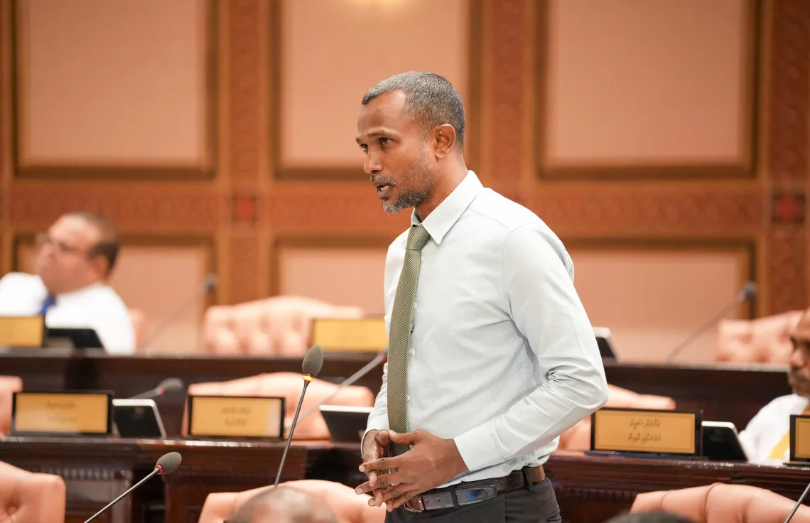 ސަރުކާރުގެ އިސްލާހުން ސިޔާސީ ނުފޫޒުން ޖޭއެސްސީ މިނިވަންވާނެ ގޮތެއް ނުފެނޭ: ޠާރިގު