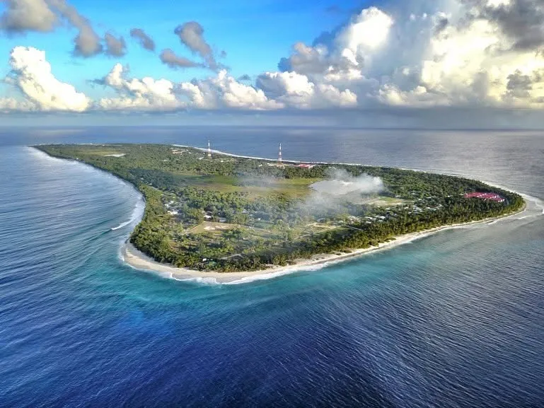 ޑައިވިނަށް ފޭބި ފަތުރުވެރިއަކު މަރުވެއްޖެ