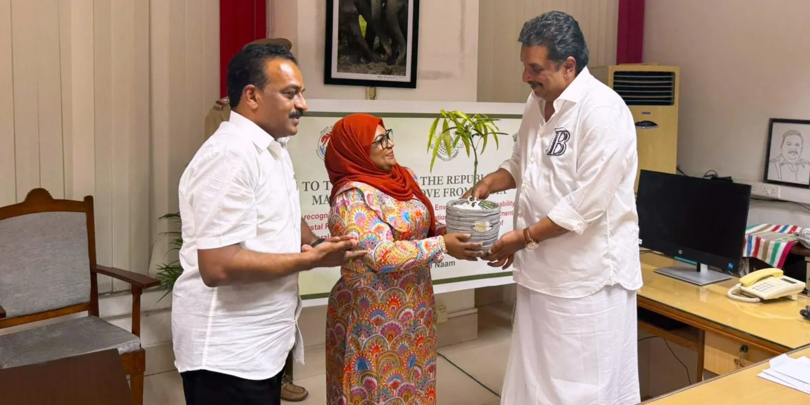 5 މިލިއަން ގަސް ޕްރޮގްރާމަށް ކެރެލާއިން ހާހަކަށްވުރެ ގިނަ ގަސް ހަދިޔާކޮށްފި