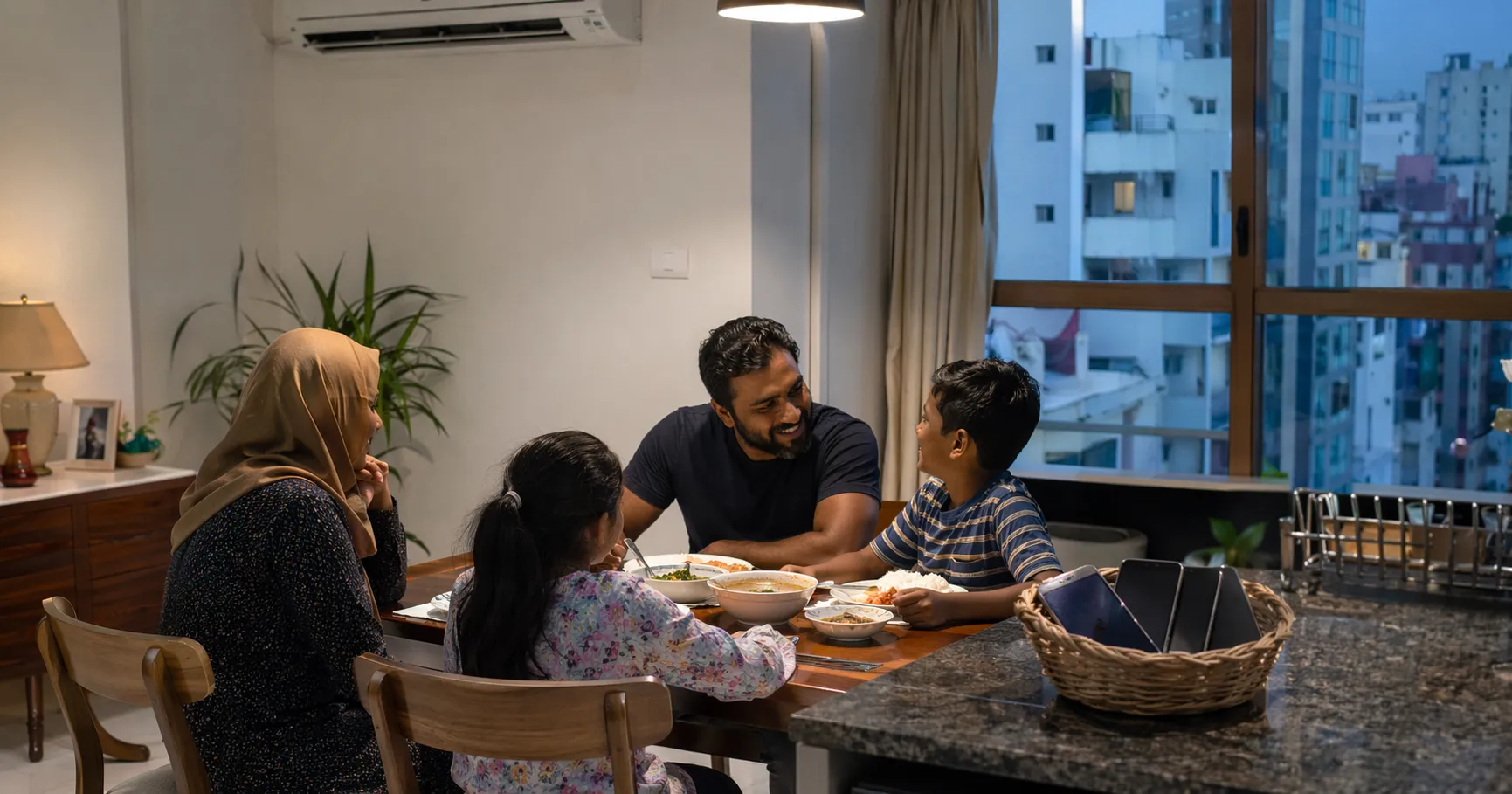 ހަފުތާ ބަންދު: ސްކްރީން ދުރުކޮށްލާ ޢާއިލީ ގުޅުންތައް ގާތްކޮށްލަމާ