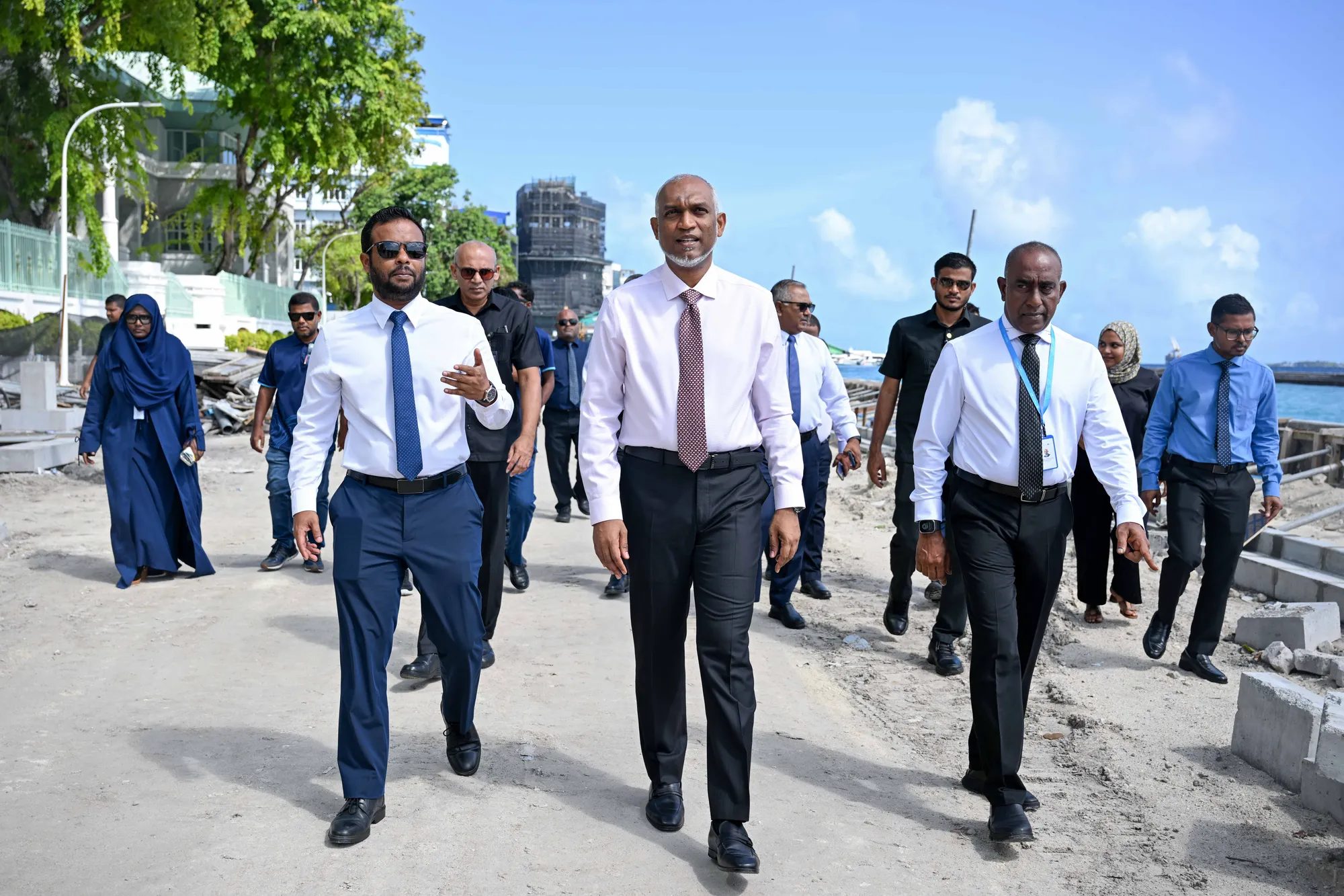 އިންޖިނިއަރިން ދުވަހުގެ ޖަލްސާގައި ރައީސް އަށް އެވޯޑު އަރުވާ ކަމަށް ބުނާ ވާހަކަ މިނިސްޓަރު މުއްތަލިބު ދޮގު ކުރައްވައިފި 