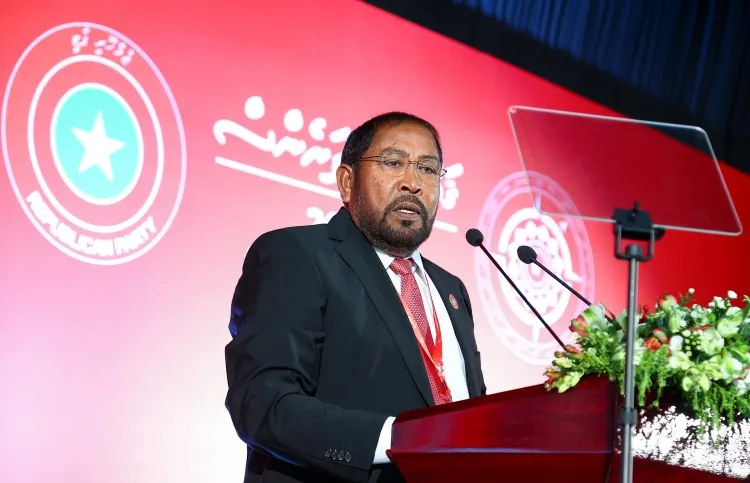 ރައީސް ޑރ.މުއިއްޒުގެ ކެބިނެޓްގެ ބޭފުޅުންނަށް ޤާސިމް މަރުހަބާ ދަންނަވައިފި