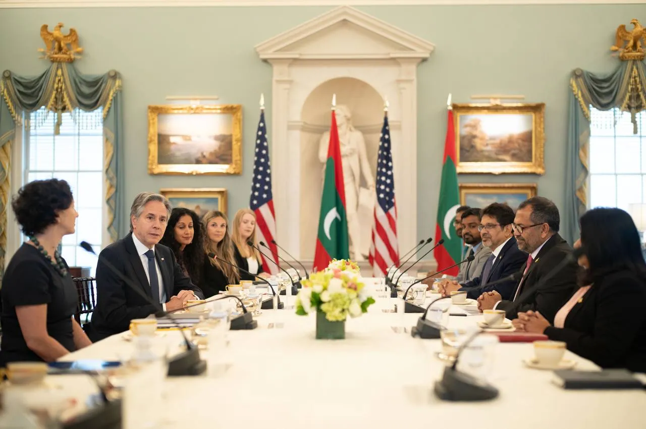Minister of Foreign, Moosa Zameer and other delegates in a meeting with U.S. Secretary of State Antony Blinken (Photo/ Ministry of Foreign Affairs)