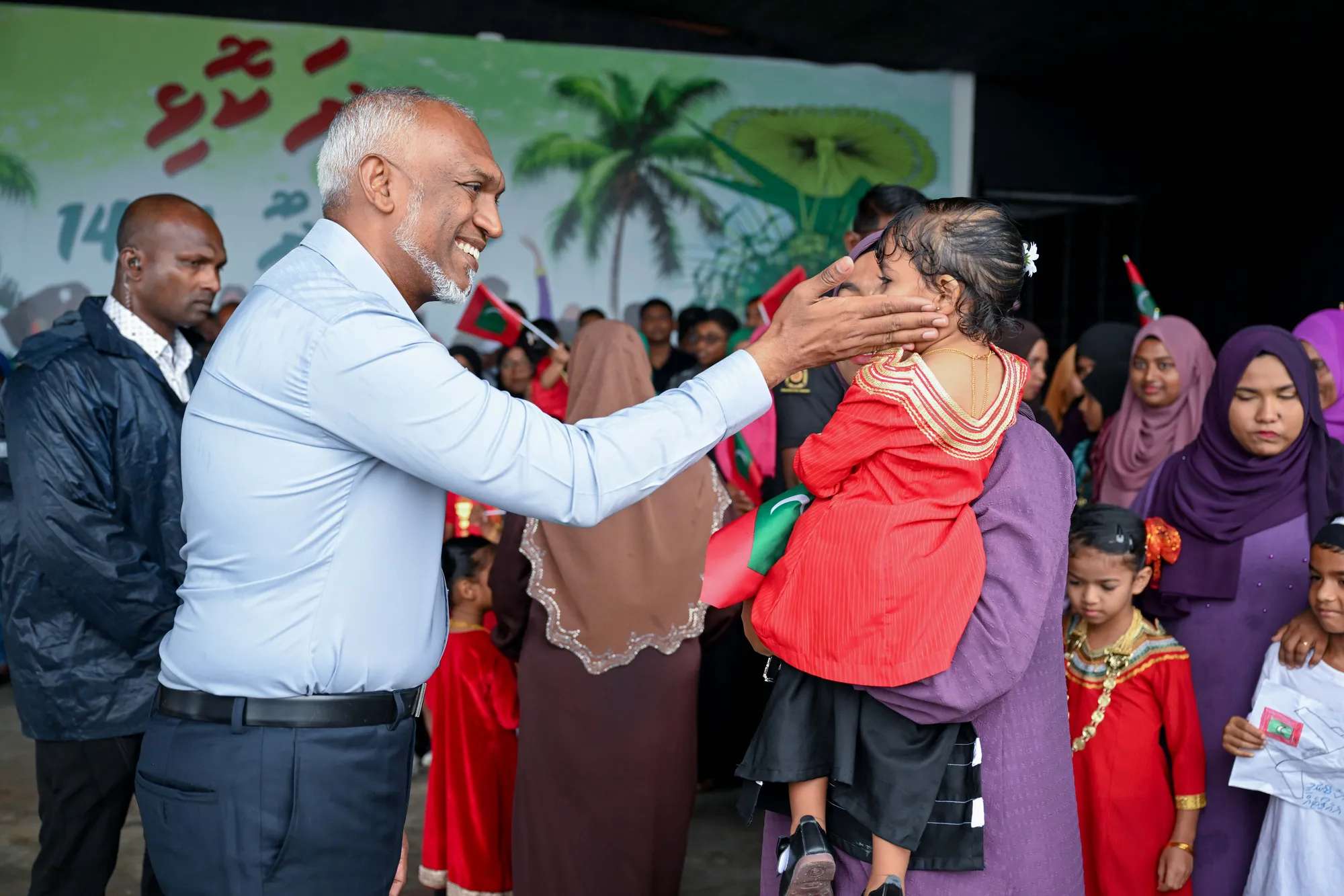 ރައީސްގެ ލާމު ދަތުރުފުޅު: ތިން ދުވަހުގެ ދަތުރުފުޅަށް ފަހު ރައީސް ވަނީ މާލެ ވަޑައިގެންފައި -- ފޮޓޯ: ރައީސް އޮފީސް
