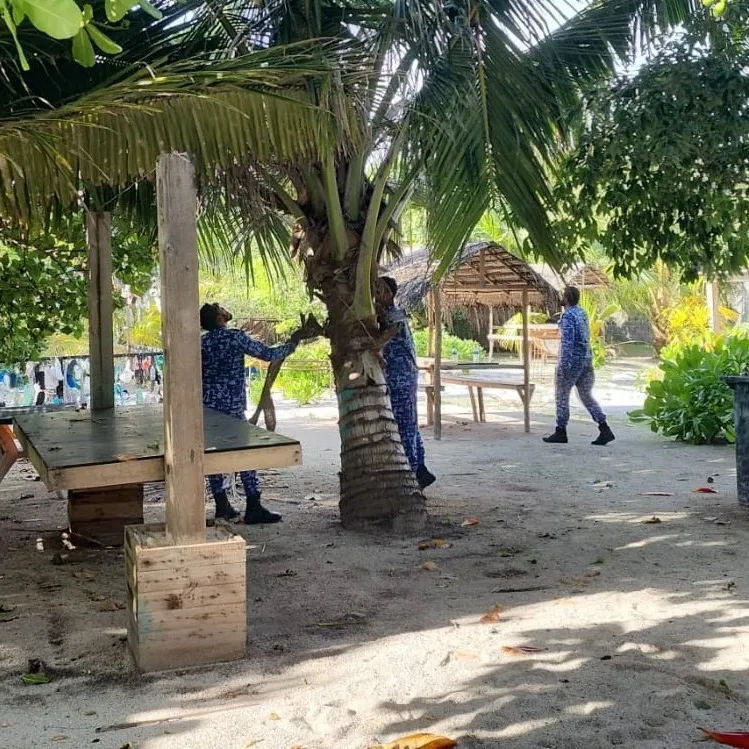 އައްޑޫ މާރާމާރީއާއި ގުޅިގެން ހިތަދޫ އިން ތޫނު ހަތިޔާރު ހޯދައިފި!