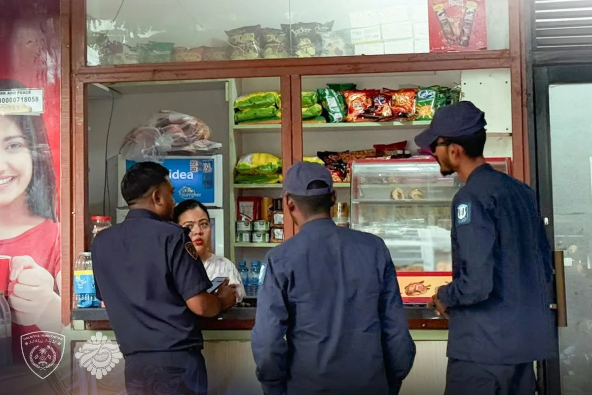 Operation being conducted by immigration (Photo/Maldives Immigration)
