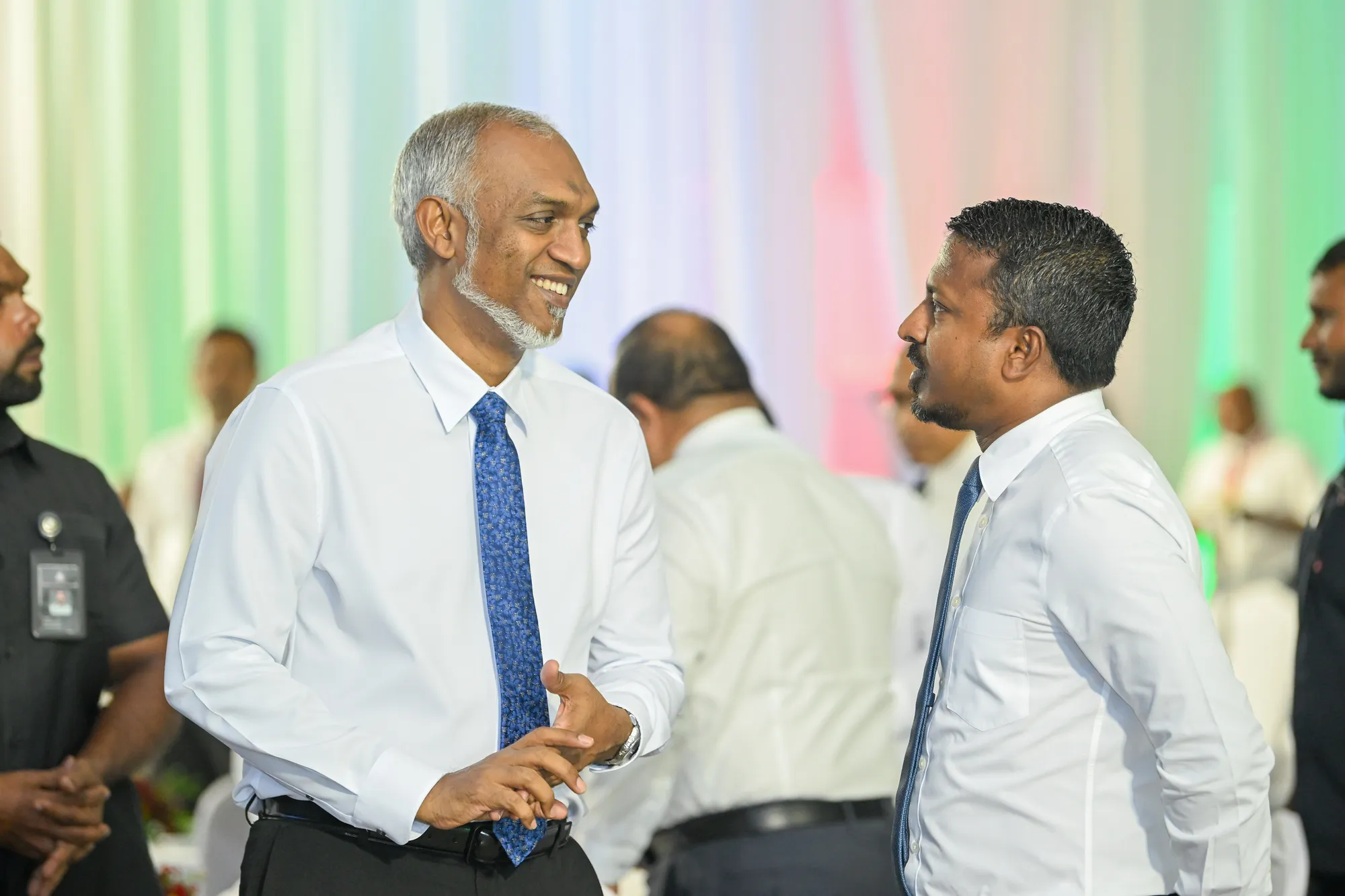 ބަންޑާރަ ނައިބުގެ އޮފީސް، ސިވިލް ސާވިސްއިން ވަކިކުރަން ފާސްކޮށްފި