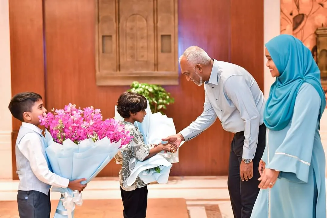 ރައީސް ޑރ.މުއިއްޒު، ނިއުދިއްލީގައި ދިވެހިންނާ ވާހަކަދައްކަވަނީ.. ފޮޓޯ/ ރައީސް އޮފީސް