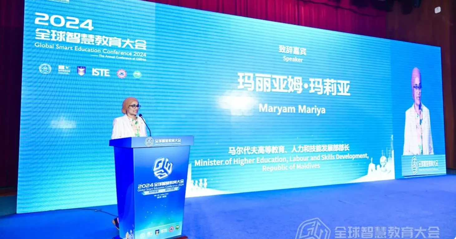 ޑިޖިޓަލް ވަސީލަތްތަކަށް އަހުލުވެރި ކުރުވުމާއިއެކު އަޚްލާޤާއި ސުލޫކު ބިނާކުރުމަށްވެސް އިސްކަންދޭންޖެހޭ: މިނިސްޓަރ