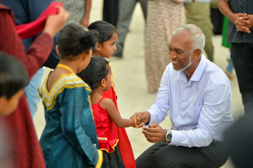 President Dr. Mohamed Muizzu greeted upon arrival in GA. Kondey (Photo/President's Office)