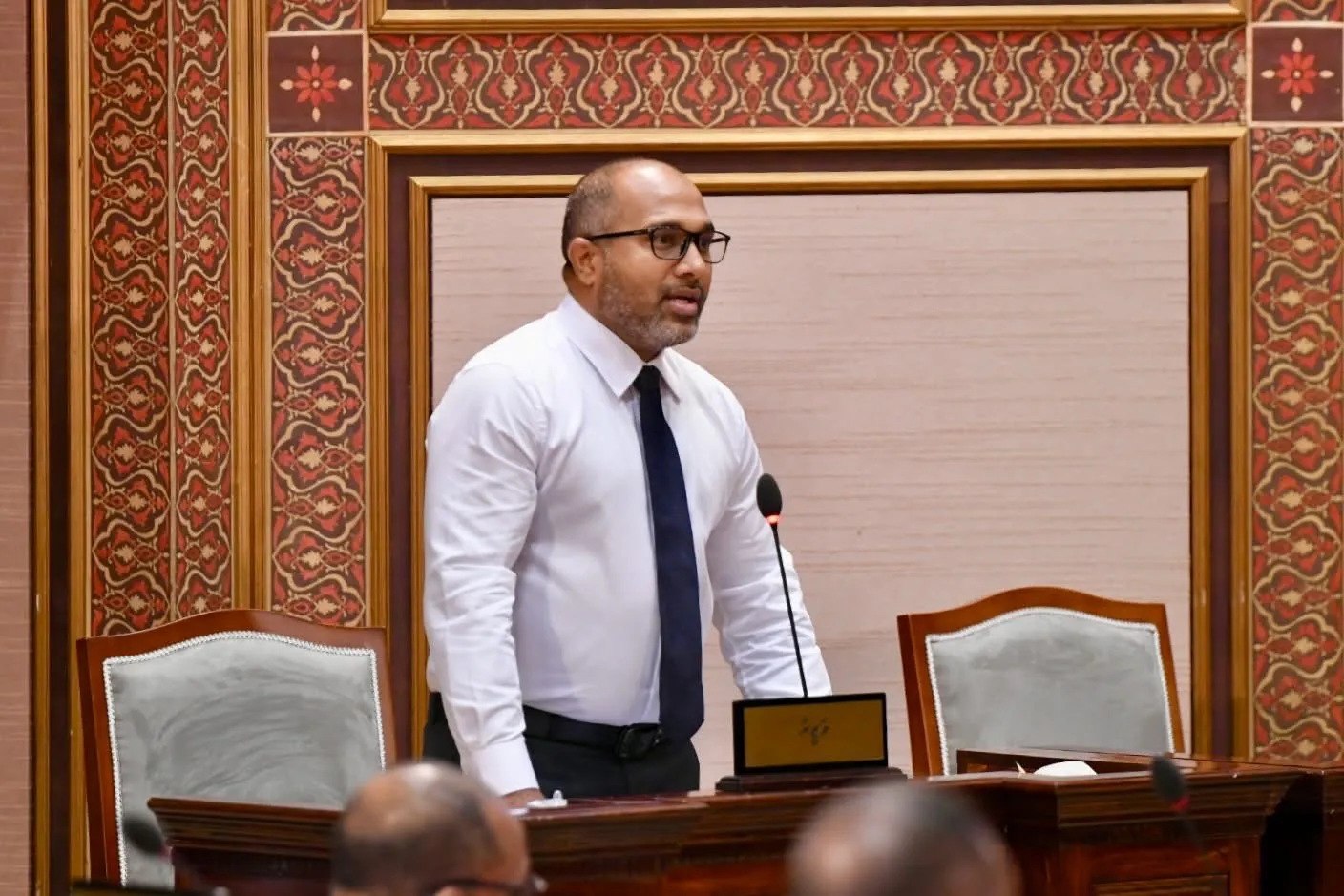 ދާޚިލީ ވަޒީރު ޢަލީ އިޙްސާން މިއަދުގެ މަޖިލީހުގެ ޖަލްސާގައި: ފޮޓޯ/ މަޖިލިސް
