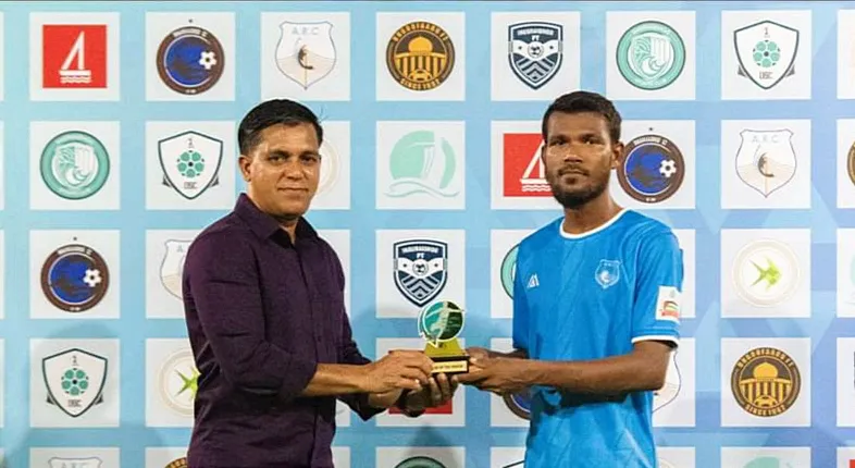 ވާދަވެރި ކުޅުމަކަށްފަހު އިންނަމާދޫ ބަލިކޮށް، އަލިފުށިން މުބާރާތް ފެށީ މޮޅަކާއެކު
