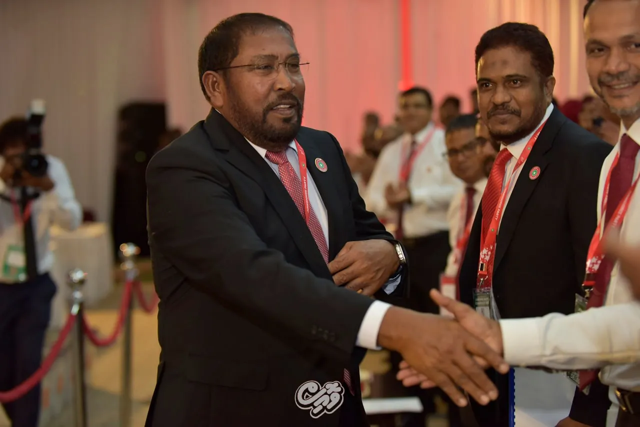 ޤައުމު ދަރަނިން ސަލާމަތް ކުރަން، އަޅުގަނޑުމެންނާ ބައިވެރިވެވަޑައިގަންނަވާ: ޤާސިމް