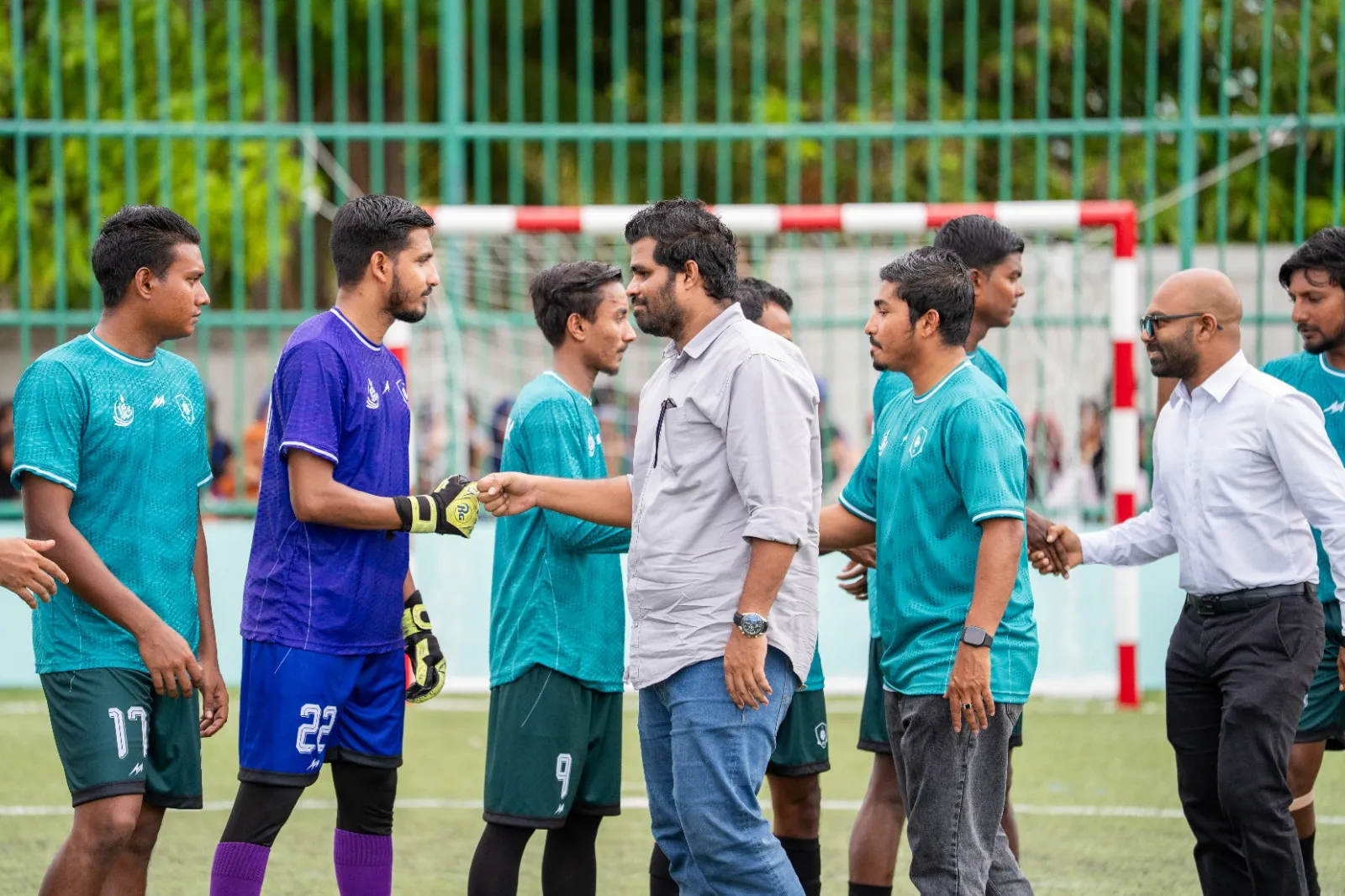 އިނގުރައިދޫ އާއި ދުވާފަރު ބައްދަލުކުރި މެޗް ފެށުމުގެ ތެރެއިން..