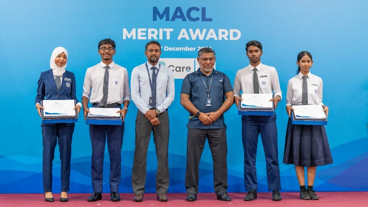 އެމް.އޭ.ސީ.އެލް މެރިޓް އެވޯޑު ސީ.އެޗް.އެސް.އީގެ ހަތަރު ދަރިވަރަކަށް ހަވާލު ކުރުން: ފޮޓޯ/ އެމްއޭސީއެލް