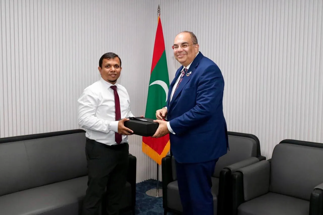 Finance Minister Dr. Mohamed Shafeeq and the Executive Director of the International Monetary Fund (IMF), Mahmoud Mohieldin