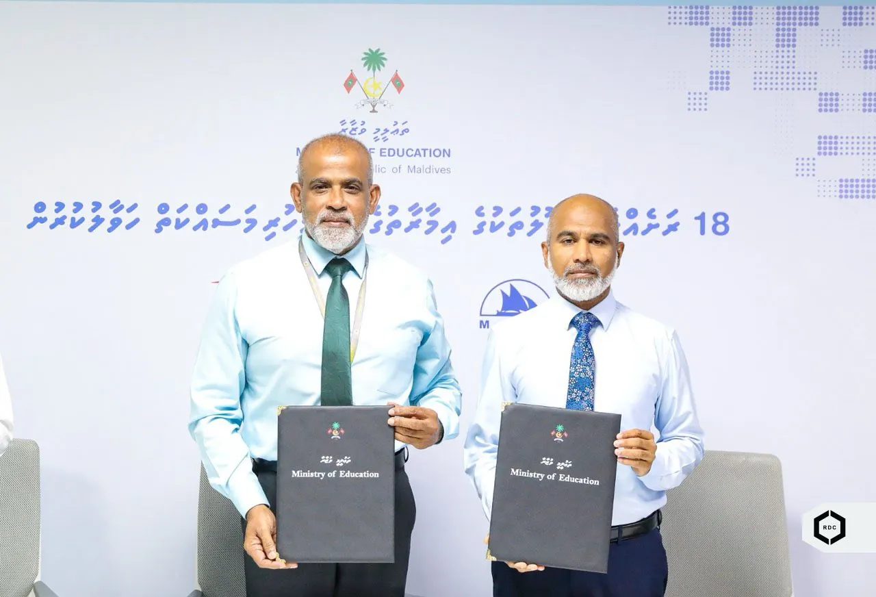 ދެ ސްކޫލެއްގެ މަސައްކަތް އާރުޑިސީއާ ހަވާލުކުރުމުގެ ތެރެއިން... ފޮޓޯ: އާރުޑީސީ