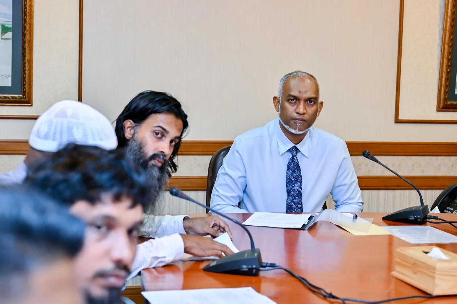 "ވާނުވާ ބަންދު" މީހުންގެ ހައްގުގައި ވަކާލާތުކުރާ މީހުންނާ ރައީސް ބައްދަލުކުރެއްވުން -- ފޮޓޯ: ރައީސް އޮފީސް