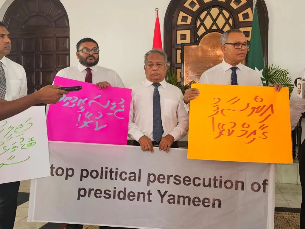 މަޖިލީހުގައި މަރުތަޅު އެޅުވީ ރައީސް ޞާލިހު ރާވައިގެން: އިދިކޮޅު