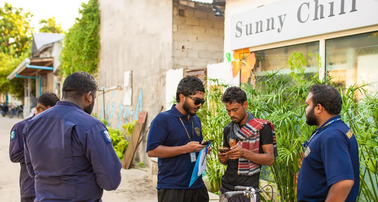 ތޮއްޑޫގައި ޤަވާއިދާ ޚިލާފަށް އުޅުނު 107 ބިދޭސީއަކު އިމިގްރޭޝަންގެ ބެލުމުގެ ދަށަށް