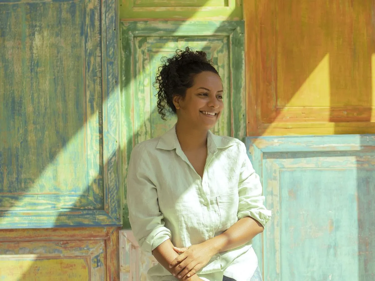 Kuredhivaru Resort Hosts Shimha Shakeeb for Easter Art Residency