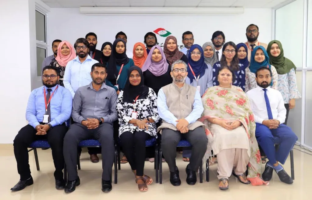 ތަމްރީނަށް އޭސީސީގެ އިސް މުވައްޒަފުން އިންޑިޔާއަށް